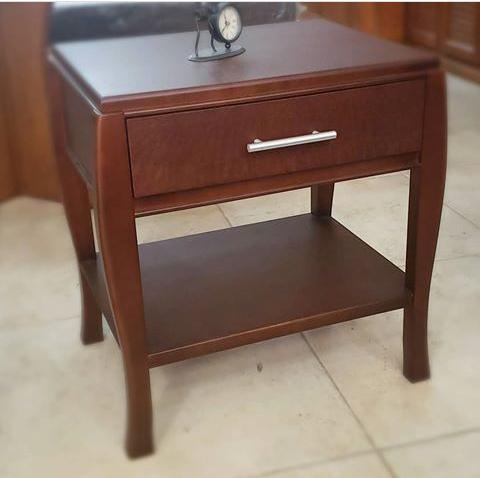 Mesa de cabeceira Ref. 230.1