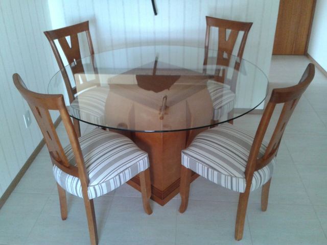 Mesa Ref. 055 + Cadeiras H